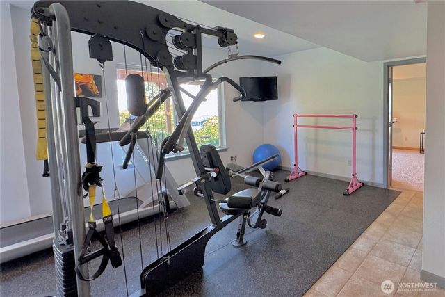 11518 NE Skyward Loop, Kingston, WA 98346