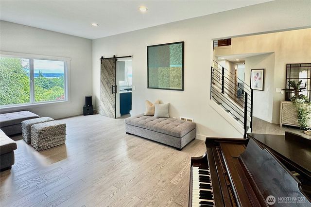 11518 NE Skyward Loop, Kingston, WA 98346