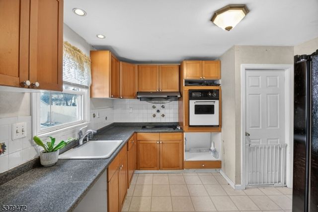 20 Rosney Ter, West Orange Twp., NJ 07052