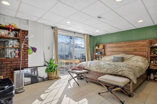 20 Rosney Ter, West Orange Twp., NJ 07052