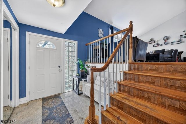 20 Rosney Ter, West Orange Twp., NJ 07052