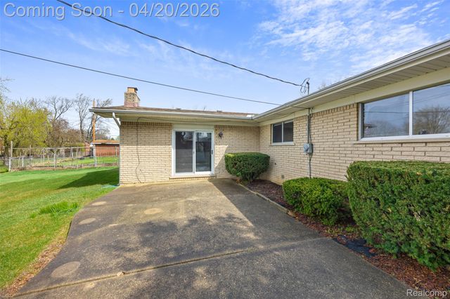 36825 Eton Court, Sterling Heights, MI 48310