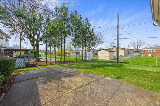 36825 Eton Court, Sterling Heights, MI 48310