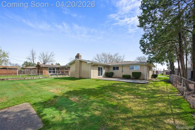 36825 Eton Court, Sterling Heights, MI 48310