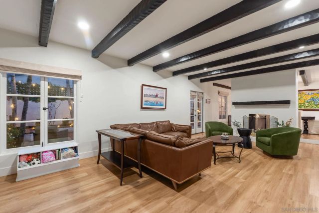 2318 Plum St, San Diego, CA 92106