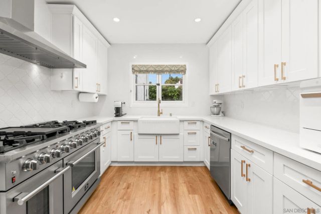 2318 Plum St, San Diego, CA 92106