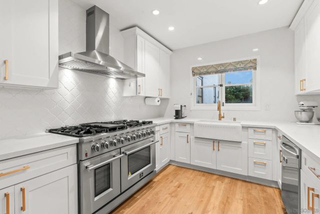 2318 Plum St, San Diego, CA 92106