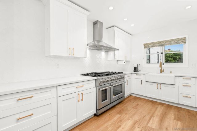 2318 Plum St, San Diego, CA 92106