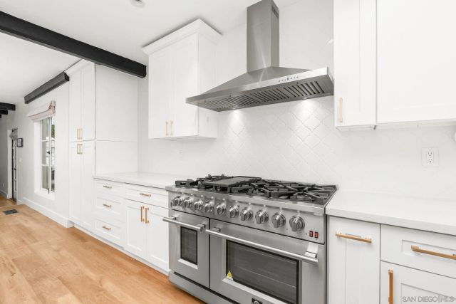 2318 Plum St, San Diego, CA 92106