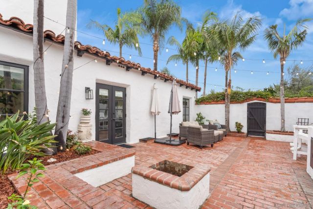 2318 Plum St, San Diego, CA 92106