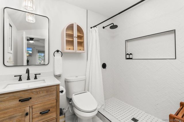 2318 Plum St, San Diego, CA 92106