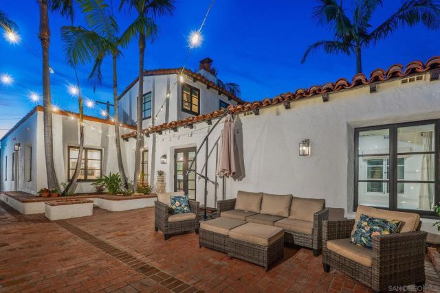 2318 Plum St, San Diego, CA 92106