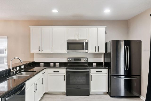 1030 BENDING OAK TRAIL, Winter Garden, FL 34787