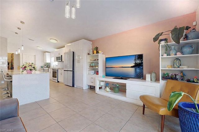 2625 40th AVE SE # 93, Naples, FL 34117