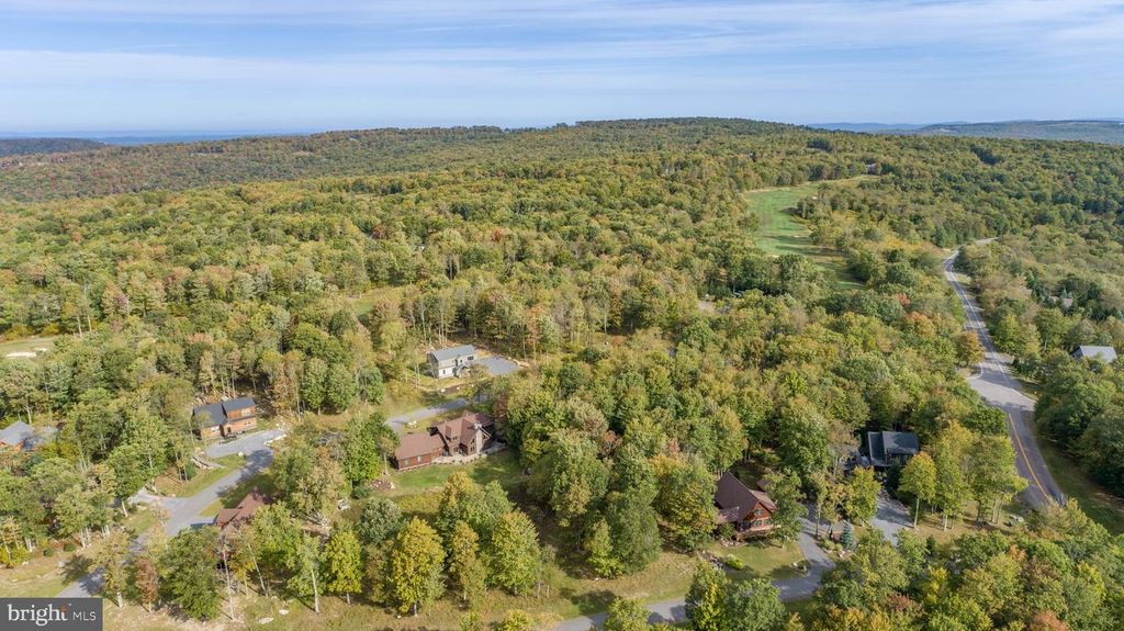 Image 15 of property listing at 39 GREENSTONE WAY, Mc Henry, MD 21541