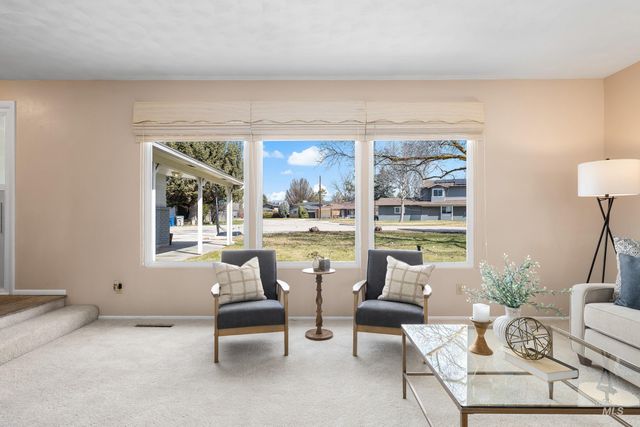 7995 W Galena Dr, Boise, ID 83709