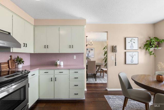 7995 W Galena Dr, Boise, ID 83709