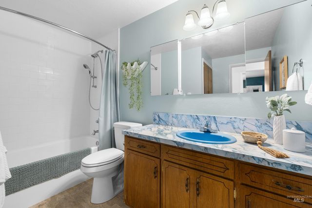 7995 W Galena Dr, Boise, ID 83709