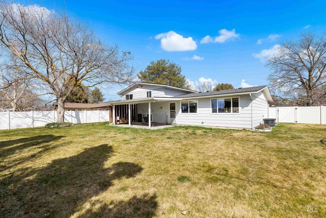 7995 W Galena Dr, Boise, ID 83709