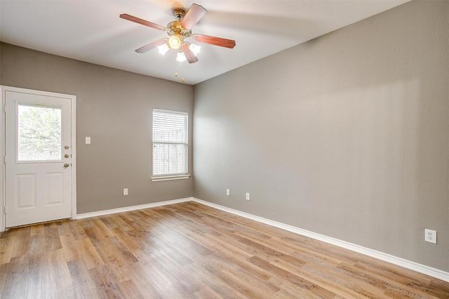 814 Walnut Street, Burleson, TX 76028