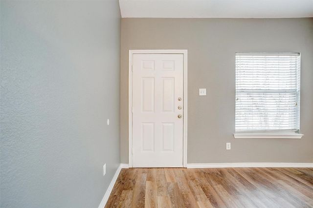 814 Walnut Street, Burleson, TX 76028