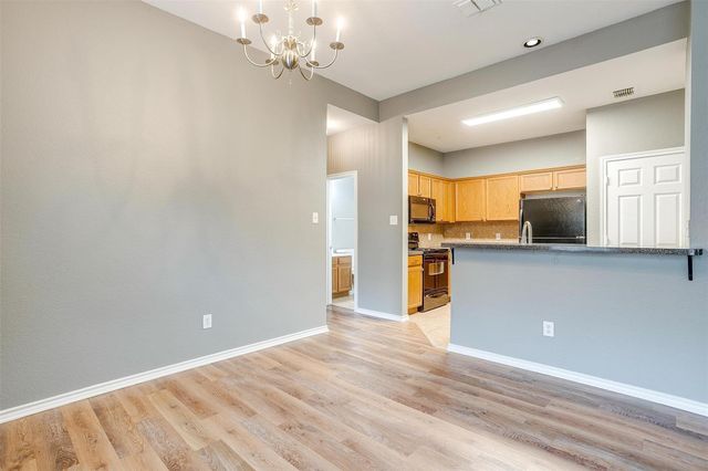 814 Walnut Street, Burleson, TX 76028