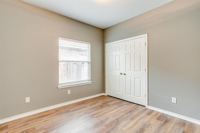 814 Walnut Street, Burleson, TX 76028