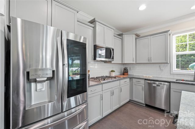 3017 Spinner Court, Denver, NC 28037