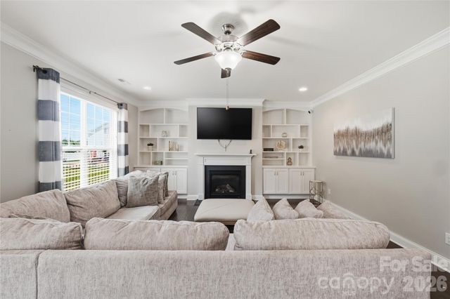 3017 Spinner Court, Denver, NC 28037