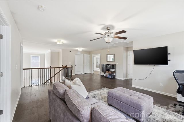 3017 Spinner Court, Denver, NC 28037