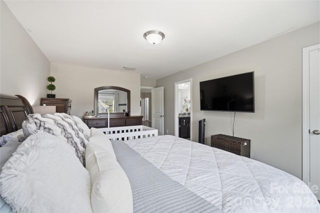 3017 Spinner Court, Denver, NC 28037
