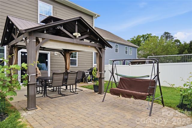 3017 Spinner Court, Denver, NC 28037