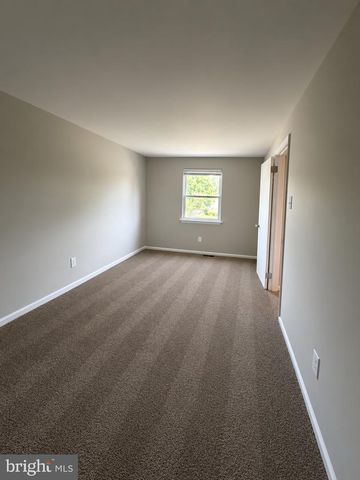 70 ORCHARD CT, Royersford, PA 19468