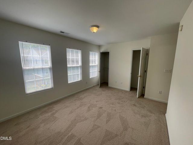 4905 Wyatt Brook Way, Raleigh, NC 27609