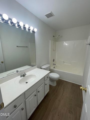 4905 Wyatt Brook Way, Raleigh, NC 27609