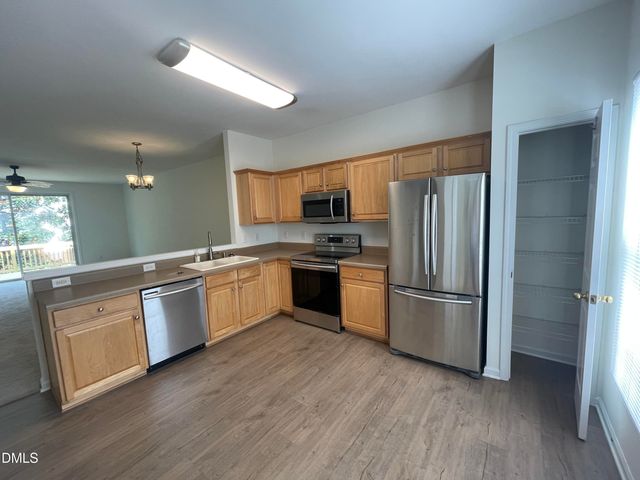 4905 Wyatt Brook Way, Raleigh, NC 27609