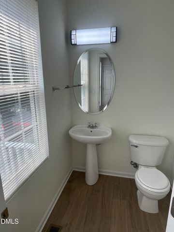 4905 Wyatt Brook Way, Raleigh, NC 27609