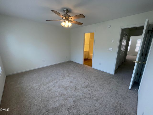 4905 Wyatt Brook Way, Raleigh, NC 27609