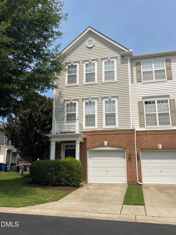 4905 Wyatt Brook Way, Raleigh, NC 27609