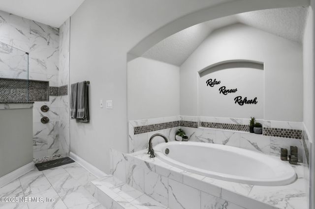 4222 EAGLE LANDING Parkway, Orange Park, FL 32065