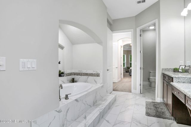 4222 EAGLE LANDING Parkway, Orange Park, FL 32065