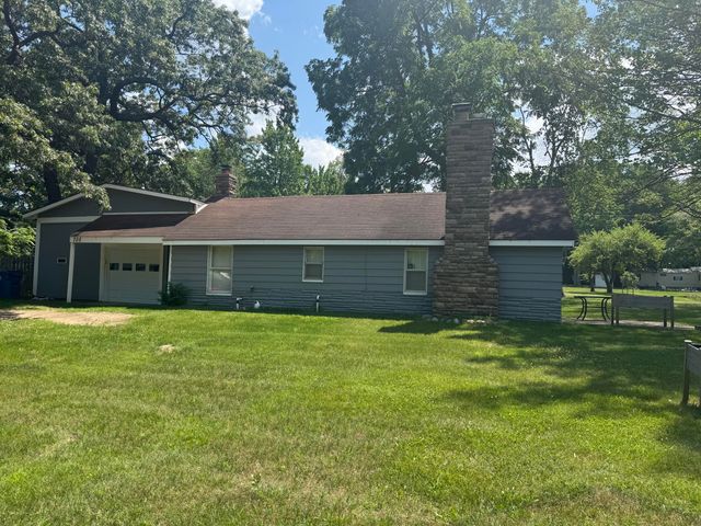 705 Nicolet Trail, Houghton Lake, MI 48629