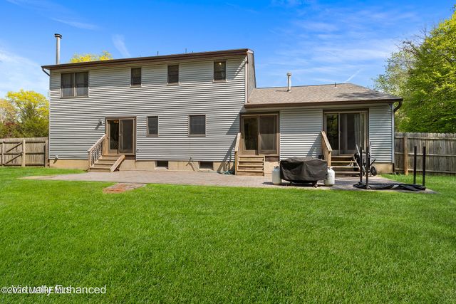 12 Fox Hill Drive, Howell, NJ 07731