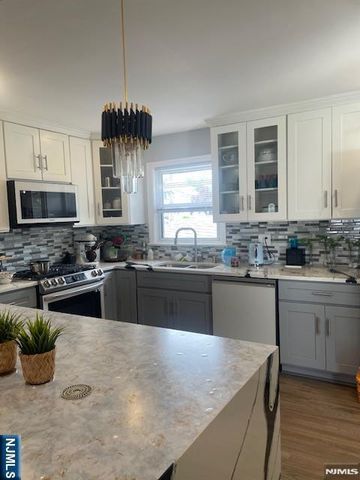 501 2nd Avenue, Roselle, NJ 07203