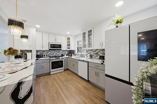 501 2nd Avenue, Roselle, NJ 07203