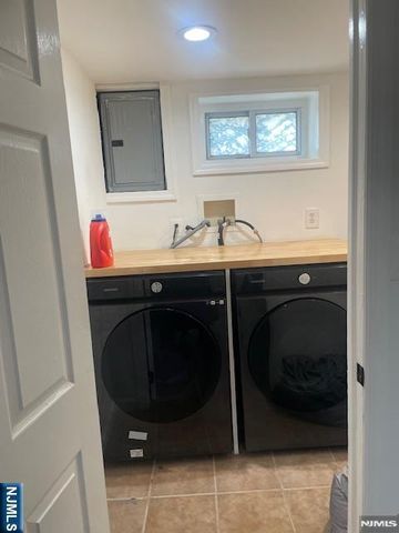 501 2nd Avenue, Roselle, NJ 07203