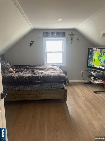 501 2nd Avenue, Roselle, NJ 07203