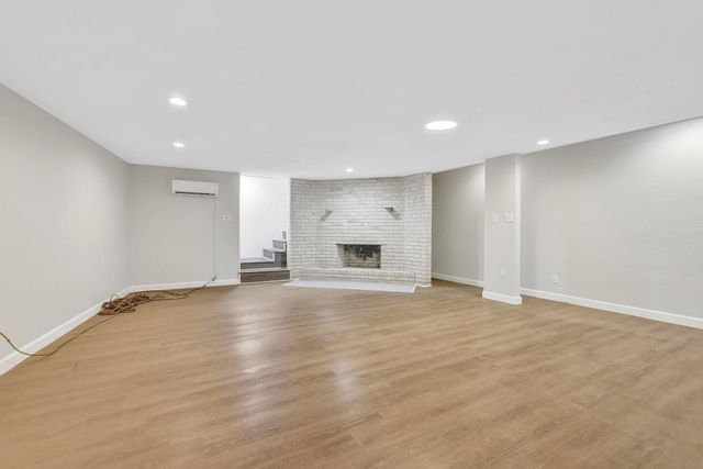 148 S Oak Bluff Street, Trinity, TX 75862