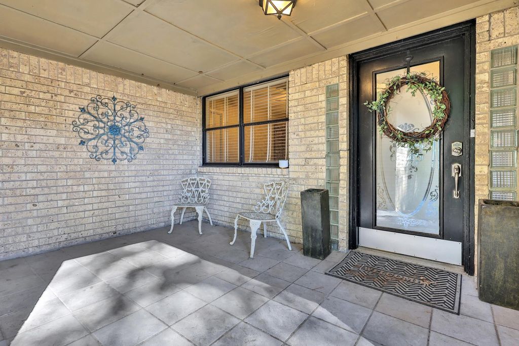 148 S Oak Bluff Street, Trinity, TX 75862