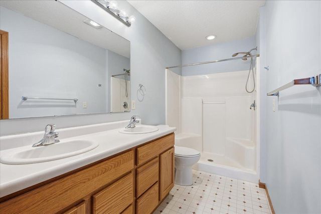 1320 216th Avenue, New Richmond, WI 54017